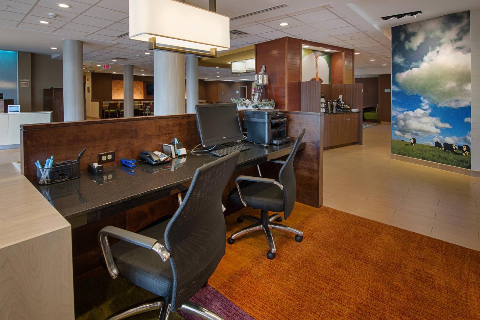 Hotel Fairfield & By Marriott