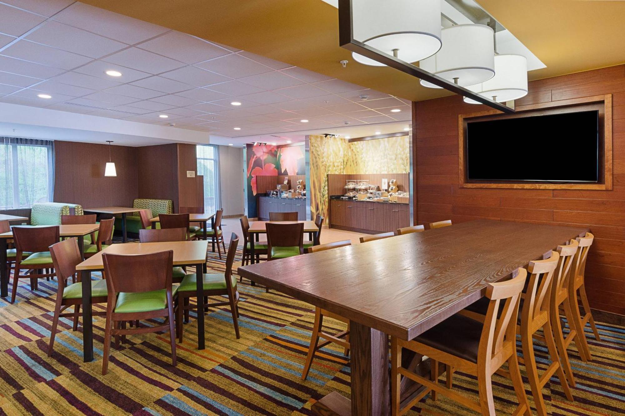 Hotel Fairfield & By Marriott 3*