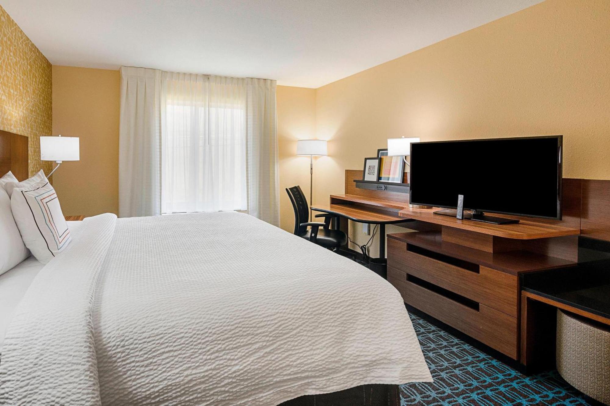 Fairfield & By Marriott