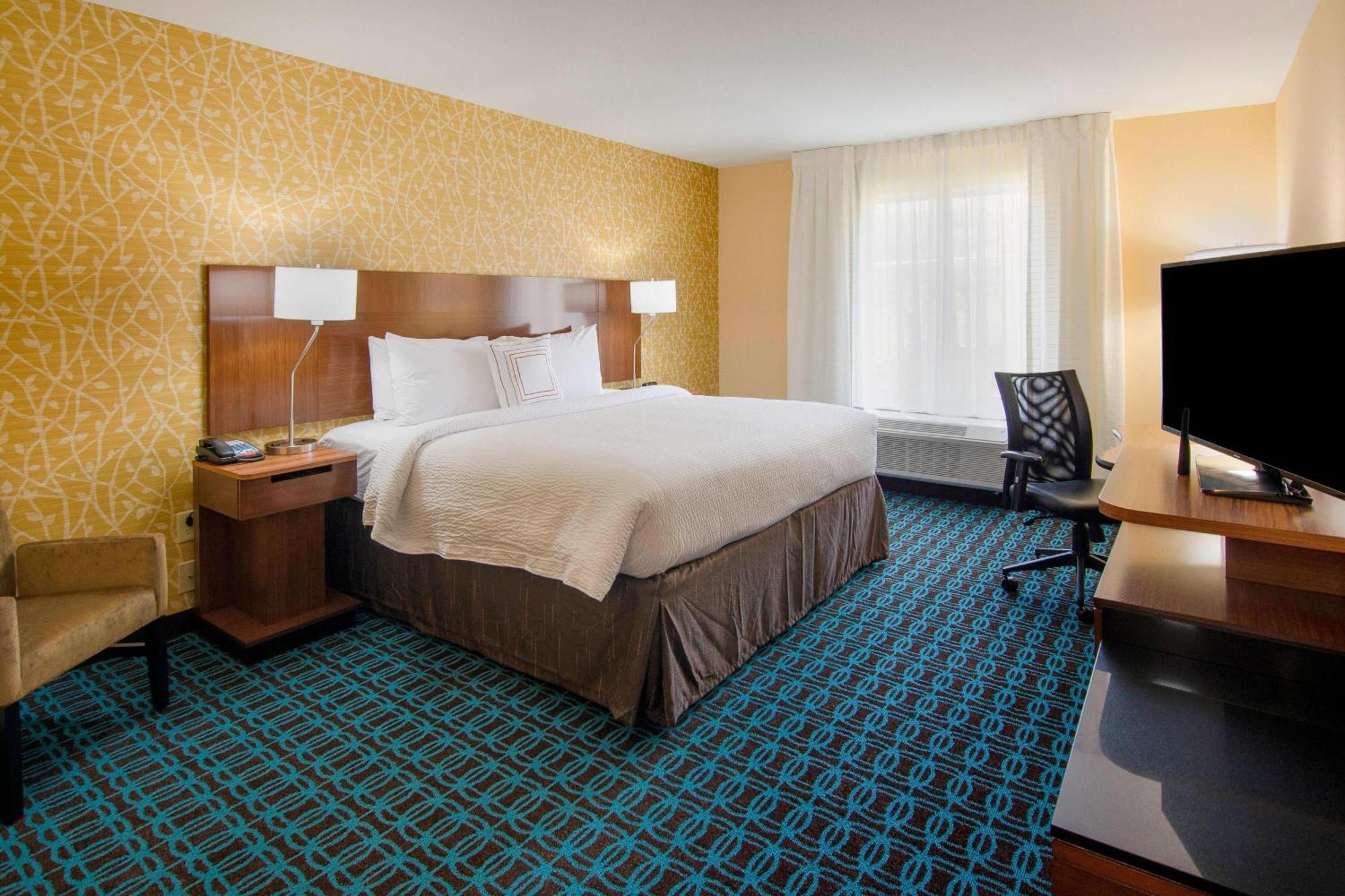 Fairfield & By Marriott Hotel 3*